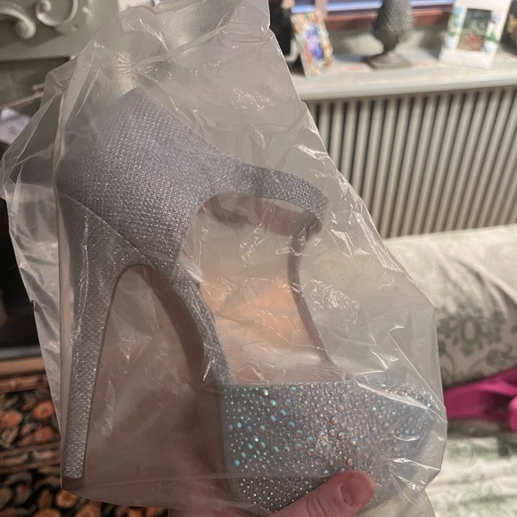 De Blossom Collection party heels Size 7 - Picture 5 of 7